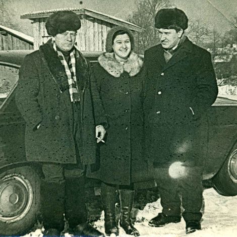 В одном из рейдов редакции (слева направо: В. М. Ванчугов, И. Г. Головкина, В. Д. Талтанов.